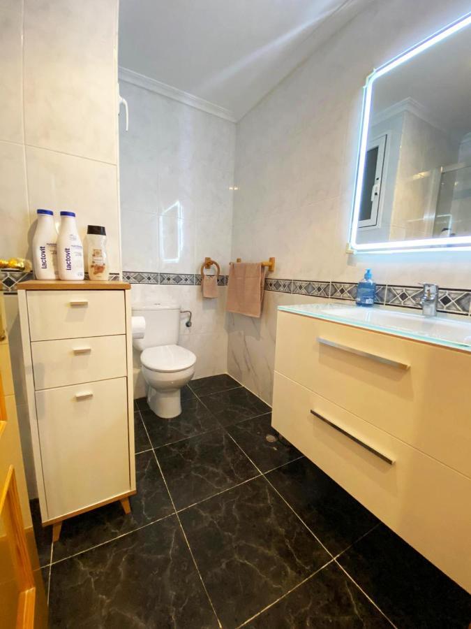 Rooms In Valencia Great Location In Shared Apartment Eksteriør billede
