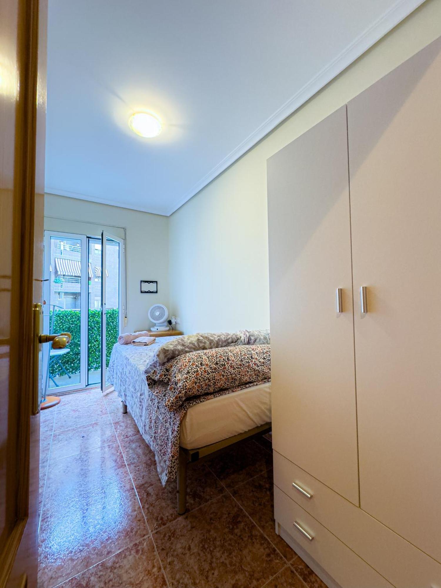 Rooms In Valencia Great Location In Shared Apartment Eksteriør billede